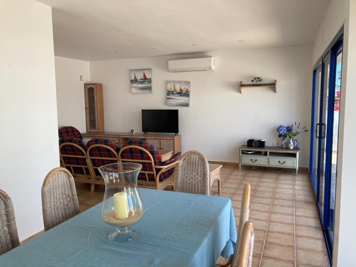 Beach House With The Heated Pool Next To Rocky Point Corralejo Exterior photo