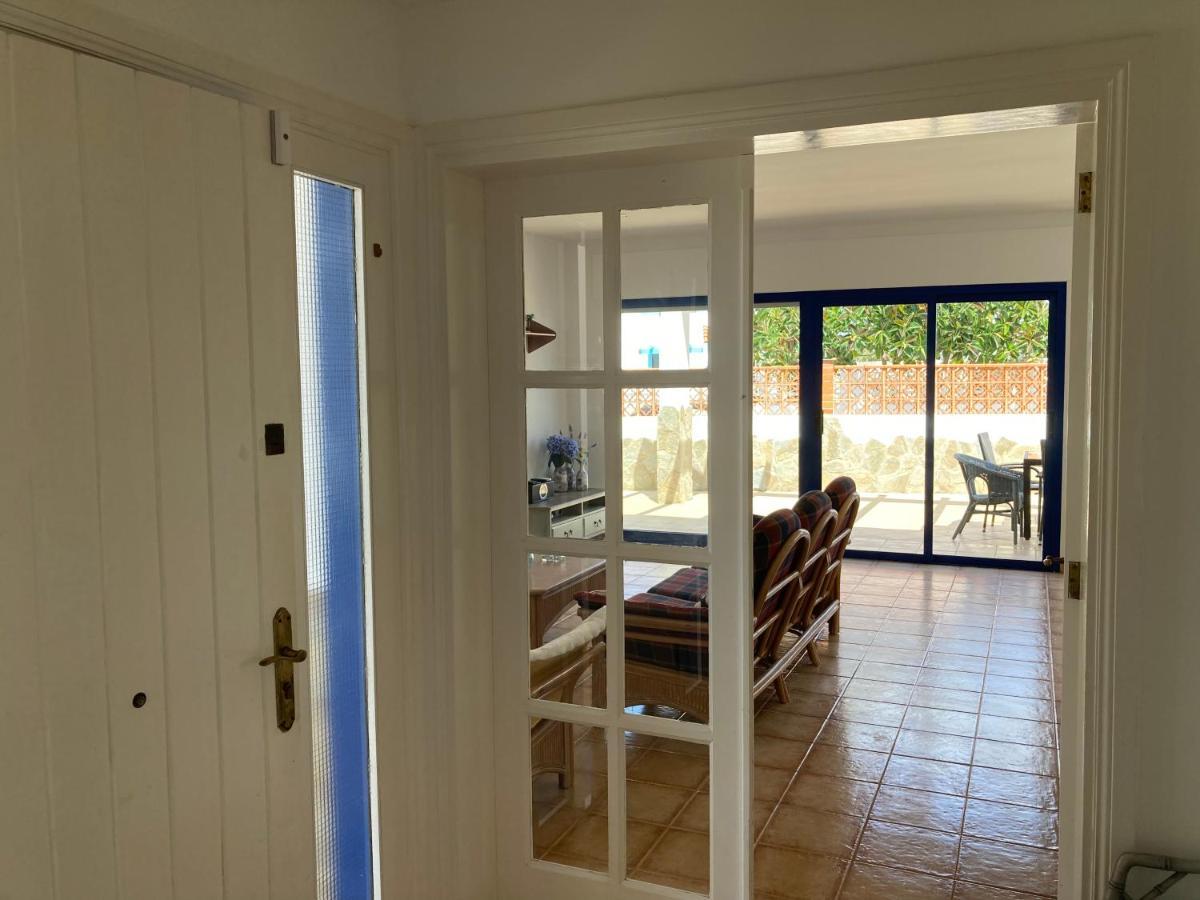 Beach House With The Heated Pool Next To Rocky Point Corralejo Exterior photo